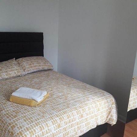 فيلا 5 Bed House With Free Secure Parking In Pleasant Quiet Location ولفرهامبتون المظهر الخارجي الصورة